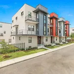 Modern 4Br Townhouse In Bienville Villas