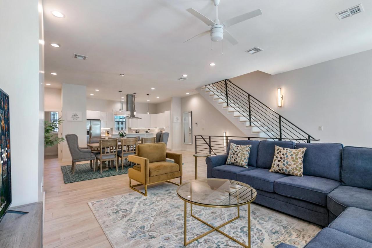 Modern 4br Townhouse In Bienville Holiday home *